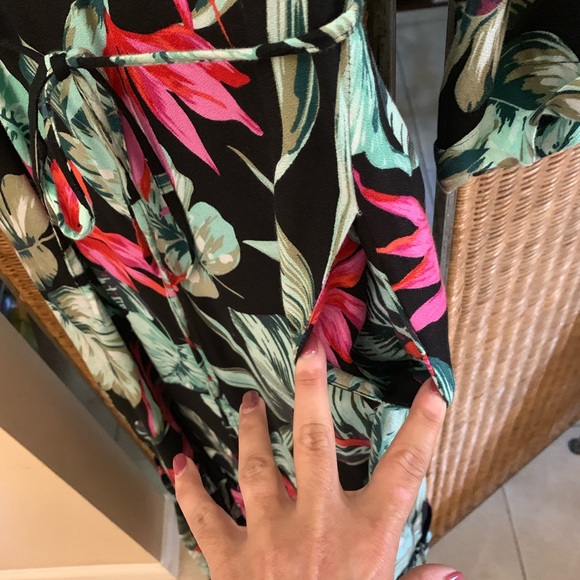 Long sleeved full length dress with pockets - Picture 4 of 5